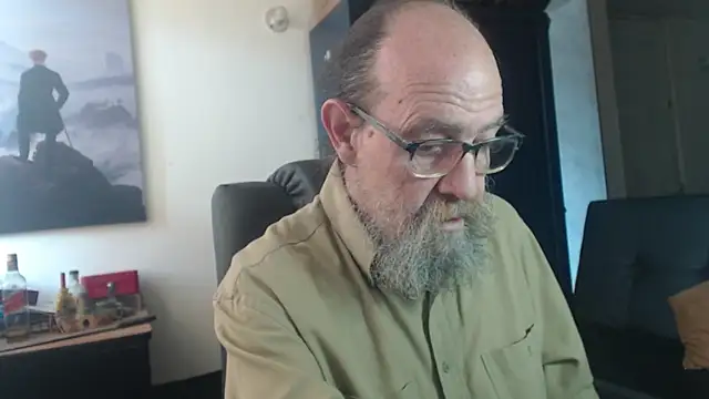 Snapshot of Uncle_Hottie chatting on 13, 7, 2026 Uncle Hottie online show from 13, 7, 2026