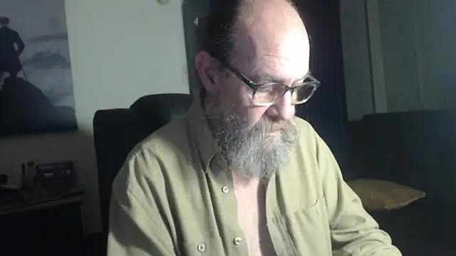 Snapshot of Uncle_Hottie chatting on 14, 7, 2026 Uncle Hottie online show from 14, 7, 2026