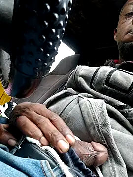 Negaomalinha1 online show from 9, 3, 2026