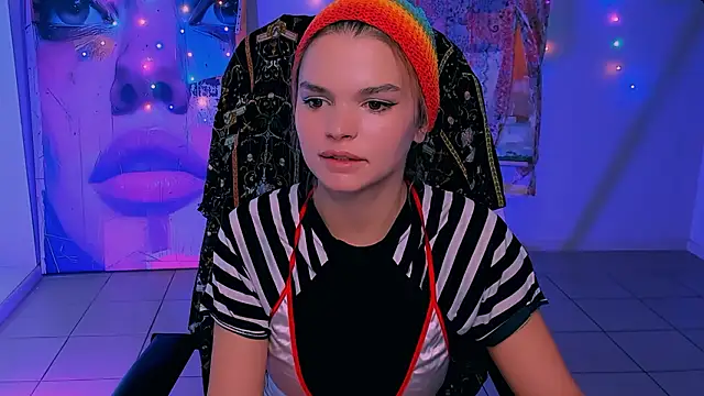 Snapshot of SaraGolben chatting on 15, 1, 2026 SaraGolben online show from 15, 1, 2026