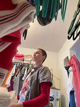 Snapshot of SugarNCinnamon chatting on 9, 2, 2026 SugarNCinnamon online show from 9, 2, 2026