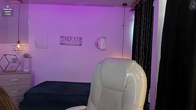 Kendry fox420  online show from 8, 2, 2026