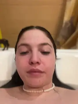 AlexaYvonne online show from 18, 2, 2026