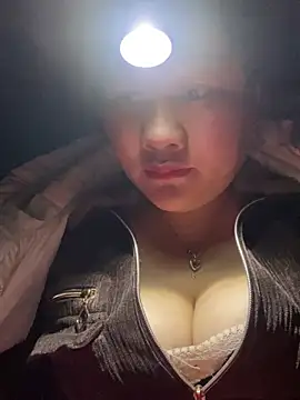 Snapshot of comteze12 chatting on 15, 1, 2026 comteze12 online show from 15, 1, 2026