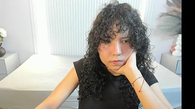 Snapshot of ZoeFox5 chatting on 11, 1, 2026 ZoeFox5 online show from 11, 1, 2026