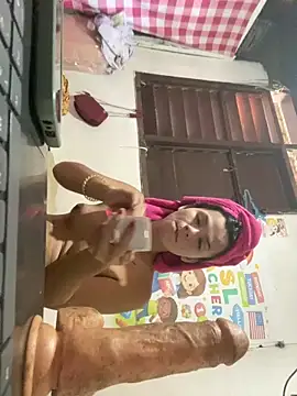 HugeNipsRosalinda online show from 12, 4, 2026