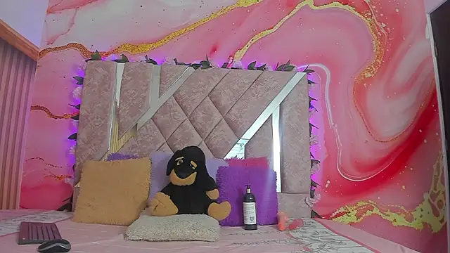 Snapshot of emily_velvet__ chatting on 13, 2, 2026 emily velvet online show from 13, 2, 2026