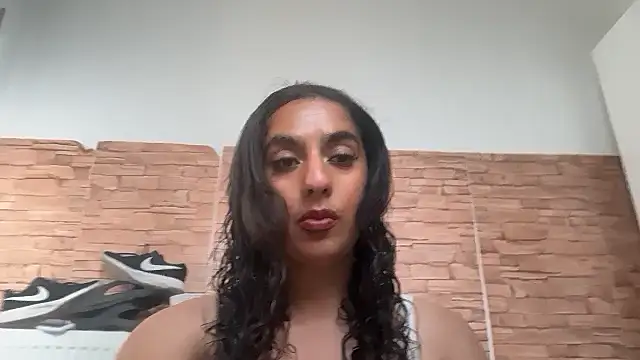 Snapshot of fayfay21@xh chatting on 5, 5, 2026 fayfay21xh online show from 5, 5, 2026