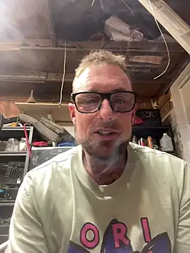 WIDBIGWHITECOCK online show from 25, 4, 2026