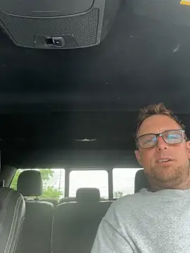 WIDBIGWHITECOCK online show from 7, 6, 2026