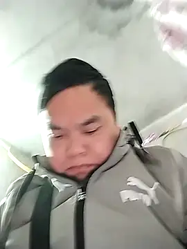 zuzu0099 online show from 6, 1, 2026