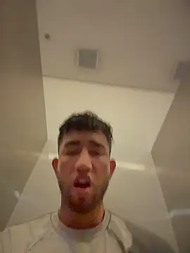 liam bronw online show from 31, 3, 2026