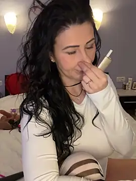 IRISWHITE17 online show from 18, 4, 2026