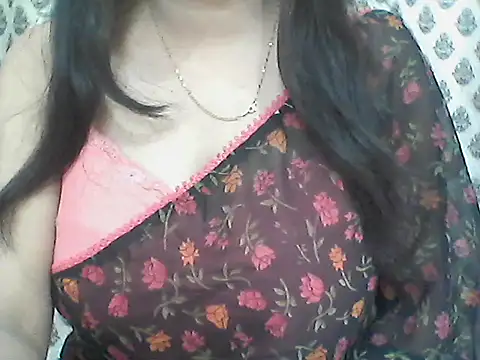 Snapshot of _Daisy chatting on 12, 4, 2026 Daisy online show from 12, 4, 2026