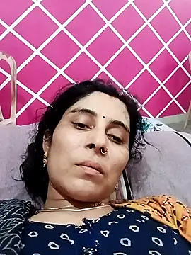 Snapshot of Hot_ree85 chatting on 19, 2, 2026 Hot ree85 online show from 19, 2, 2026