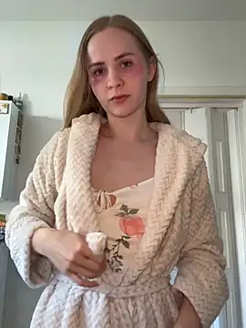 Sunny Eve online show from 9, 4, 2026