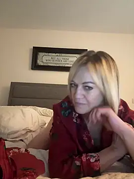 Snapshot of Milfshake227 chatting on 1, 2, 2026 Milfshake227 online show from 1, 2, 2026