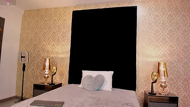 TanyaCastello online show from 4, 2, 2026