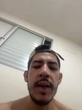 Snapshot of vinihfeh chatting on 2, 2, 2026 vinihfeh online show from 2, 2, 2026