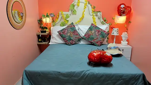 Dalila Najjar  online show from 30, 3, 2026