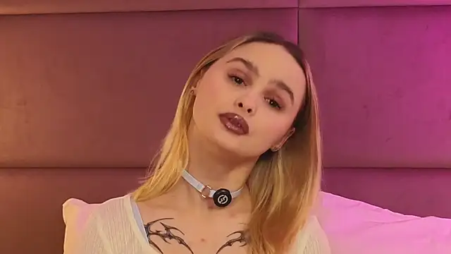 Snapshot of KittyOdley chatting on 6, 1, 2026 KittyOdley online show from 6, 1, 2026