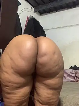Snapshot of Xsexysnow33s chatting on 25, 5, 2026 Xsexysnow33s online show from 25, 5, 2026