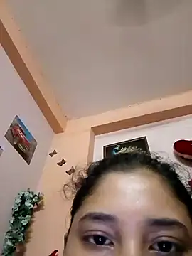HottyDiva999 online show from 28, 6, 2026
