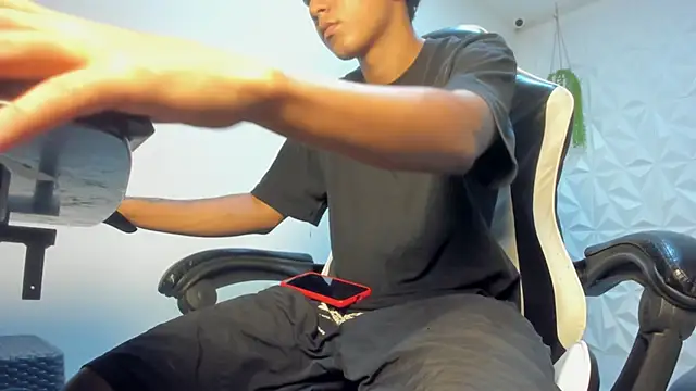 Snapshot of Alluringangel23 chatting on 17, 1, 2026 Alluringangel23 online show from 17, 1, 2026