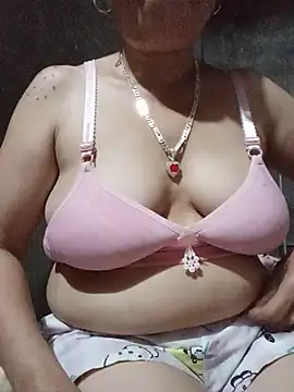 Snapshot of Agnes-baby chatting on 24, 6, 2026 Agnes-baby online show from 24, 6, 2026
