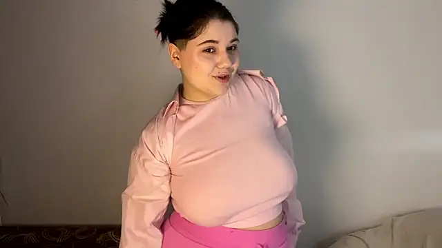 LunaBlakes online show from 2, 3, 2026