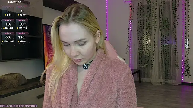 Xxxhoneyxx online show from 6, 3, 2026