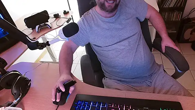 Dominic2295 online show from 11, 2, 2026