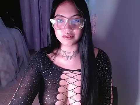 bigsara33 online show from 5, 1, 2026