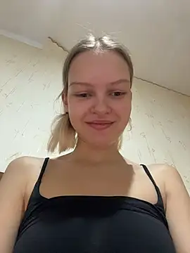 Snapshot of AshleyMur chatting on 17, 7, 2026 AshleyMur online show from 17, 7, 2026