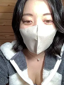 Snapshot of minami_room chatting on 15, 1, 2026 minami room online show from 15, 1, 2026