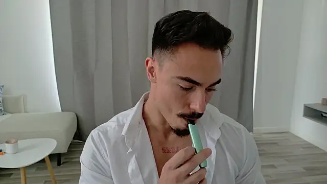 Snapshot of Master_Lukas chatting on 7, 5, 2026 Master Lukas online show from 7, 5, 2026