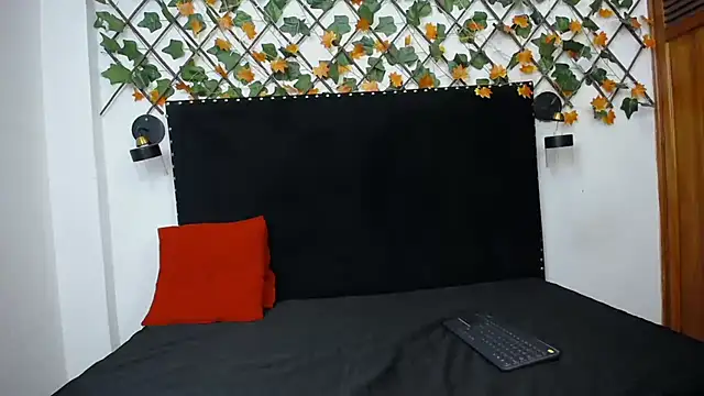 vsamanthaper1 online show from 10, 4, 2026