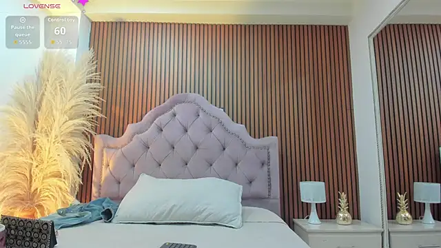 Violett hott  online show from 26, 3, 2026