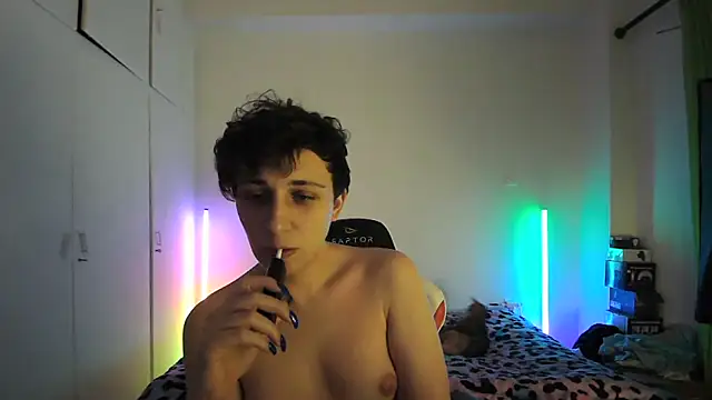 HoneyValentine online show from 27, 5, 2026
