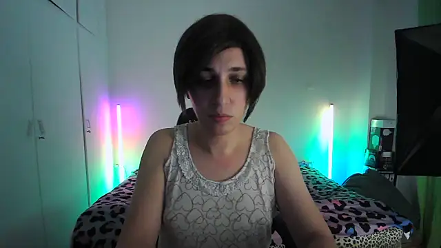 HoneyValentine online show from 6, 6, 2026