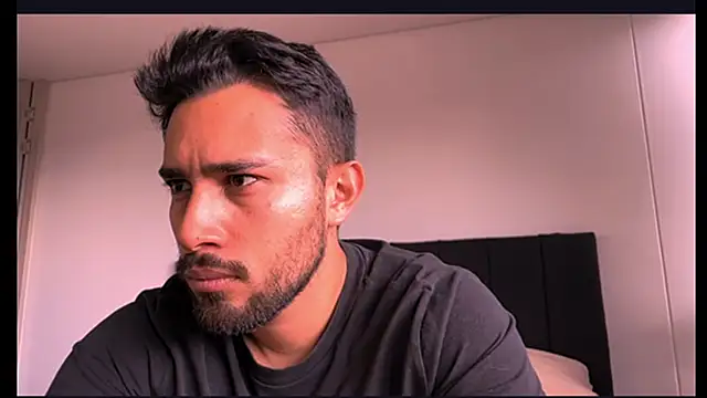 Snapshot of axell_torrez chatting on 13, 1, 2026 axell torrez online show from 13, 1, 2026