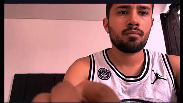 Snapshot of axell_torrez chatting on 15, 1, 2026 axell torrez online show from 15, 1, 2026