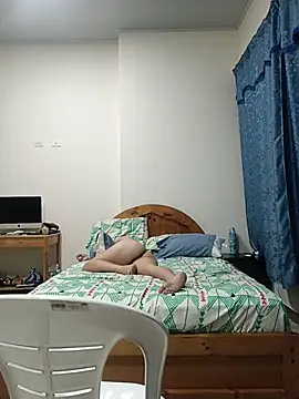 Snapshot of GL_Naughty09 chatting on 27, 4, 2026 GL Naughty09 online show from 27, 4, 2026