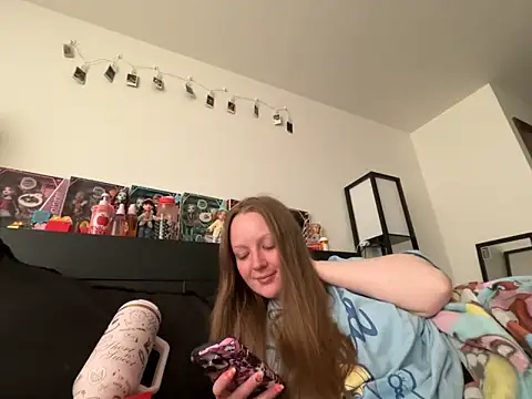 Snapshot of prettygirltracy_12 chatting on 6, 1, 2026 prettygirltracy 12 online show from 6, 1, 2026