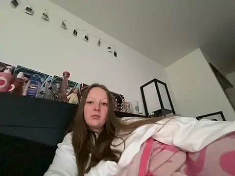 Snapshot of prettygirltracy_12 chatting on 2, 2, 2026 prettygirltracy 12 online show from 2, 2, 2026