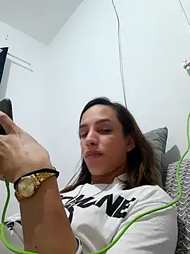 ofjuliaa online show from 29, 3, 2026