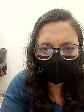 Snapshot of piryasharma005 chatting on 7, 1, 2026 piryasharma005 online show from 7, 1, 2026