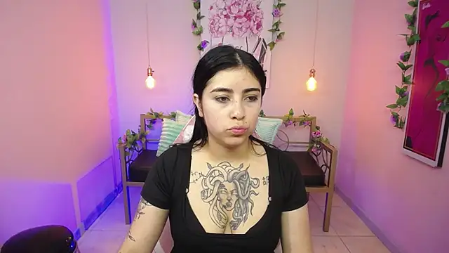 Snapshot of Adri_gomez_x chatting on 27, 6, 2026 Adri gomez x online show from 27, 6, 2026