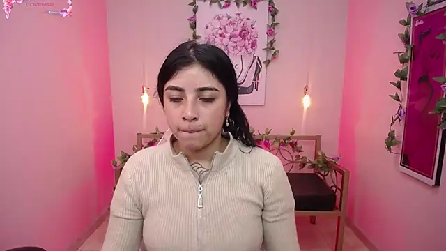 Snapshot of Adri_gomez_x chatting on 16, 7, 2026 Adri gomez x online show from 16, 7, 2026