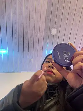 DulceRouss  online show from 9, 4, 2026